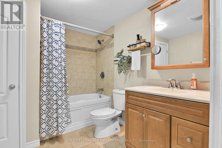 28913502/1878-montmere-avenue/notting-hillsummerside/ottawa/ontario/K4A0L7_31