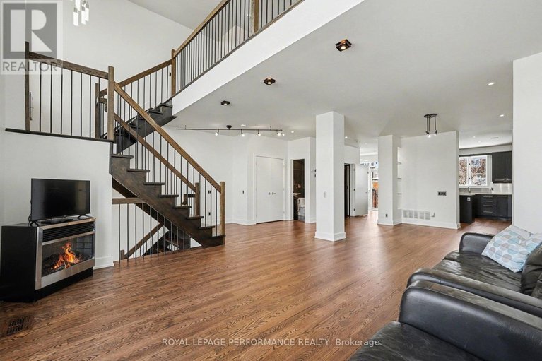 29515520/805-kingsmere-avenue/mckellar-heightsglabar-park/ottawa/ontario/K2A3J8_3