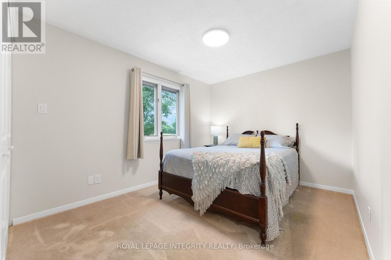 28594560/7403-rideau-valley-drive-s/rideau-twp-s-of-reg-rd-6-e-of-mccordick-rd/ottawa/ontario/K0A2E0_24