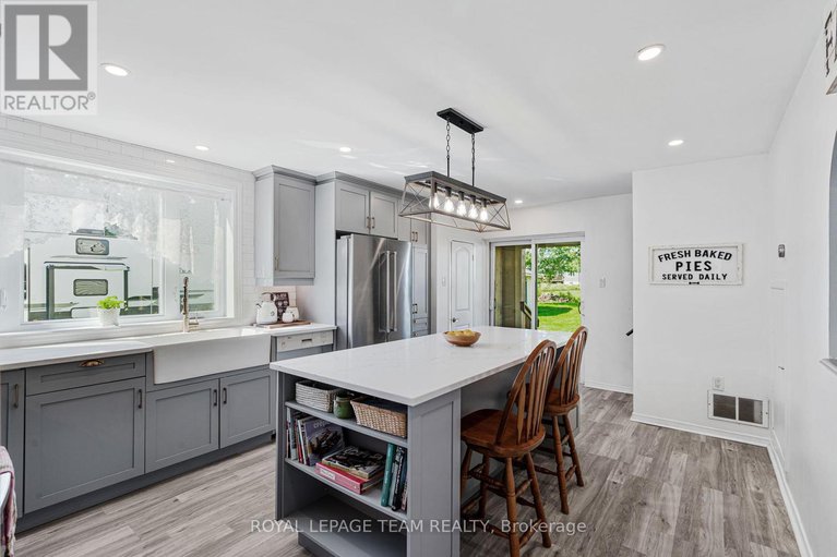 28637618/3242-gendron-road/clarencerockland-twp/clarence-rockland/ontario/K0A2A0_12