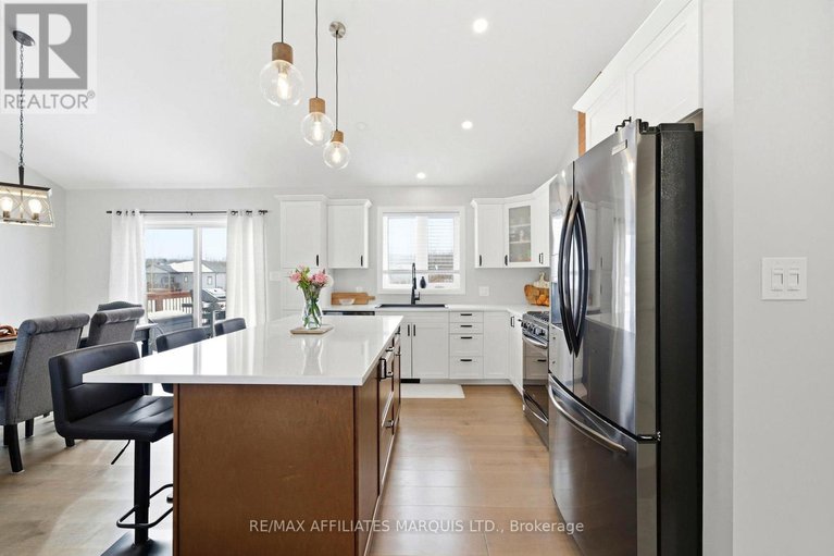 29382188/6836-james-crescent/south-glengarry-charlottenburgh-twp/south-glengarry/ontario/K0C2E0_22