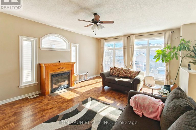 29419101/75-polo-lane/emerald-meadowstrailwest/ottawa/ontario/K2M2Y4_3