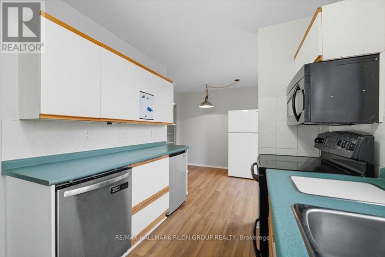 28886959/22-1900-marquis-avenue/beaconwood/ottawa/ontario/K1J8J2_5