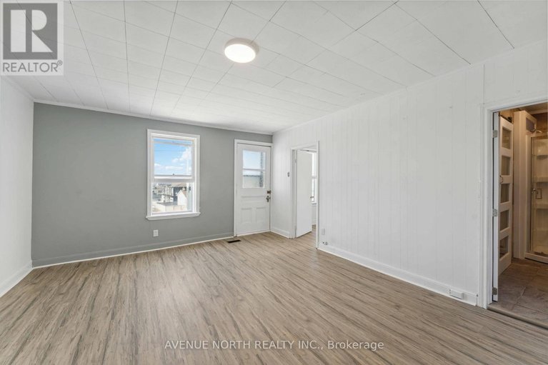 29618052/6958-notre-dame-street/chateauneuf/ottawa/ontario/K1C1H7_6