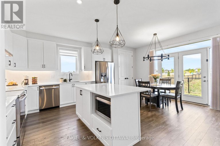 28758324/119-green-ash-avenue/goulbourn-twp-from-franktown-rdsouth-to-rideau/ottawa/ontario/K0A2Z0_10