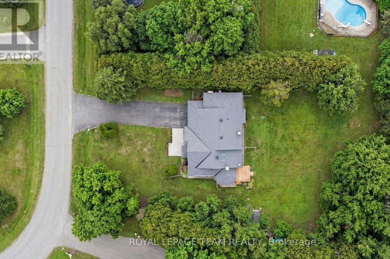 29629893/6584-harvest-grove-drive/greely/ottawa/ontario/K4P1E9_42