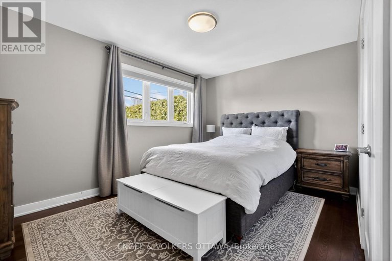 29665272/754-cork-street/elmvale-acres/ottawa/ontario/K1G1X9_24