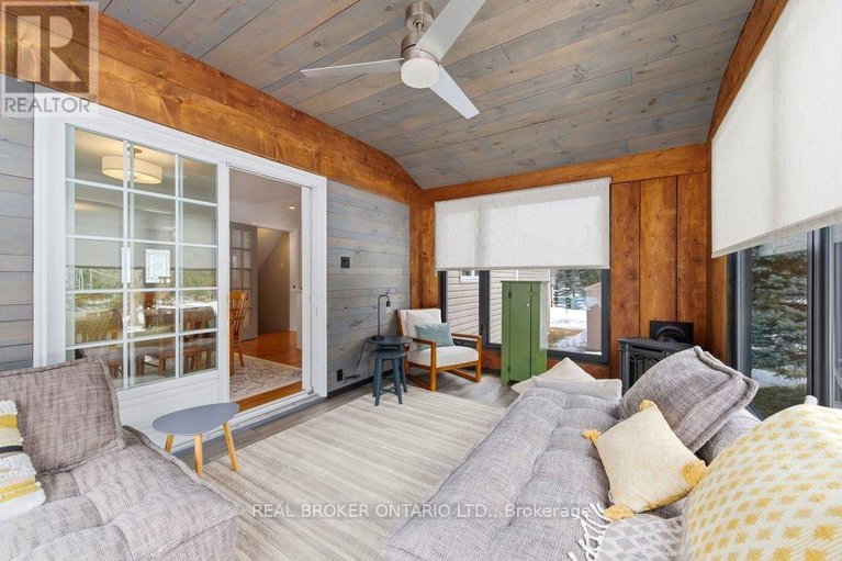 29463129/1585-becketts-creek-road/cumberland-west/ottawa/ontario/K4C1C8_15