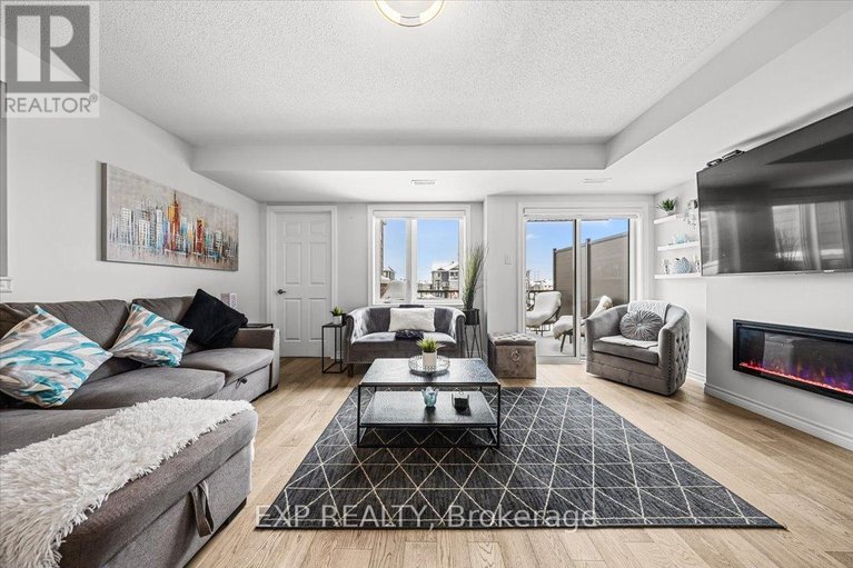 29476652/704-lapland-private/emerald-meadowstrailwest/ottawa/ontario/K2V0S4_7