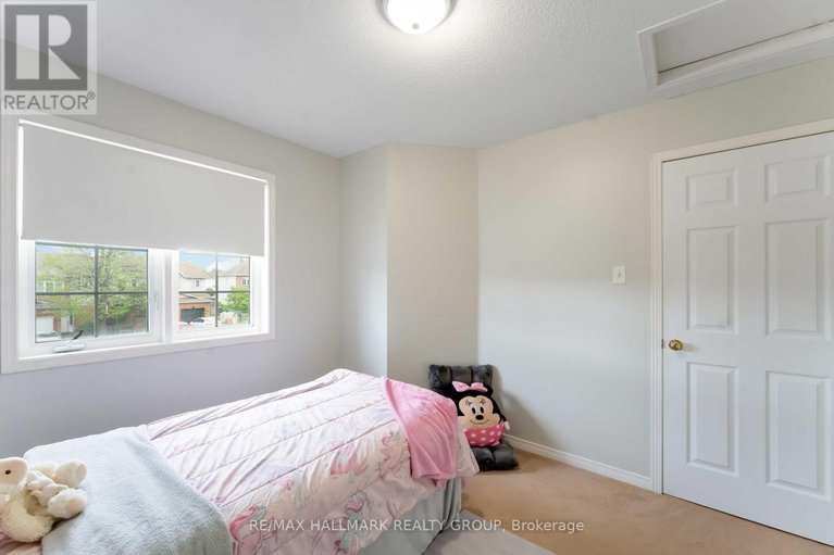 28384628/1532-duplante-avenue/fallingbrookpineridge/ottawa/ontario/K4A3Z2_19