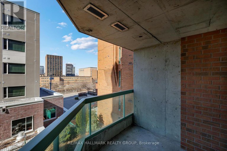 28655292/307-550-cambridge-street-s/west-centre-town/ottawa/ontario/K1S5N3_11