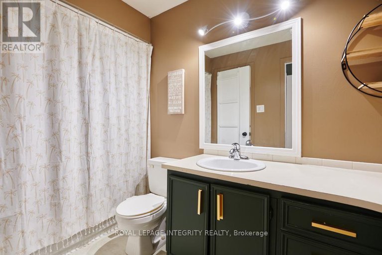 29125841/6-20-sweetbriar-circle/pheasant-run/ottawa/ontario/K2J2K4_21