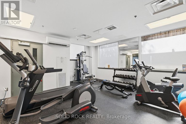 28899177/703-238-besserer-street/sandy-hill/ottawa/ontario/K1N6B1_32
