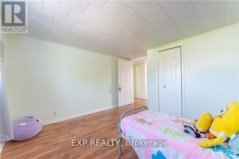 28509476/50-victoria-street-e/alexandria/north-glengarry/ontario/K0C1A0_17