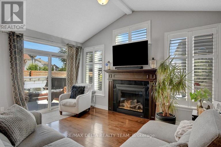 28863852/1916-montmere-avenue/notting-hillsummerside/ottawa/ontario/K4A0E7_11