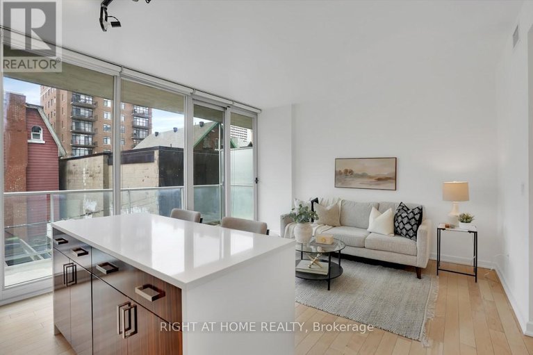 28480067/504-300-lisgar-street/ottawa-centre/ottawa/ontario/K2P0E2_27