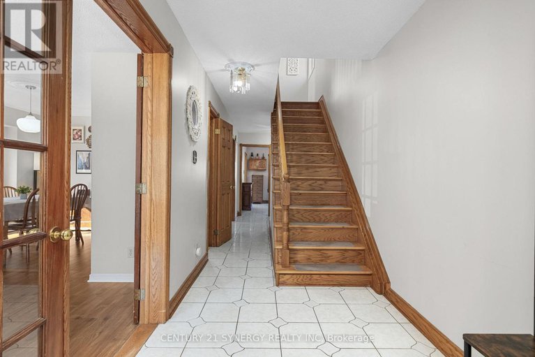 28834728/2034-frank-bender-street/chateauneuf/ottawa/ontario/K1C1M7_13