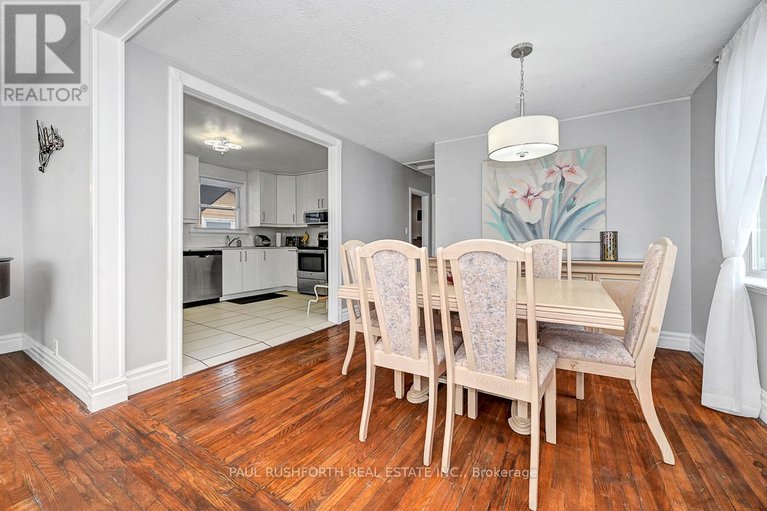 29437881/1401-mcmahon-avenue/emerald-woodssawmill-creek/ottawa/ontario/K1T1C2_12