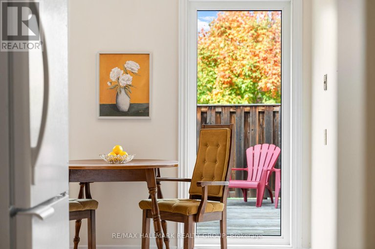 28978664/1075-avignon-court/orleans-wood/ottawa/ontario/K1C2N4_14