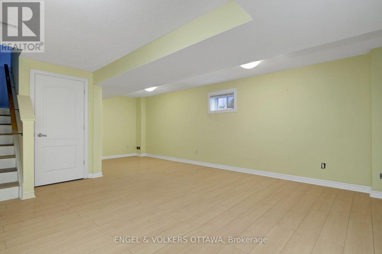 28399341/305-lamarche-avenue/orleans-village/ottawa/ontario/K1C1T1_28