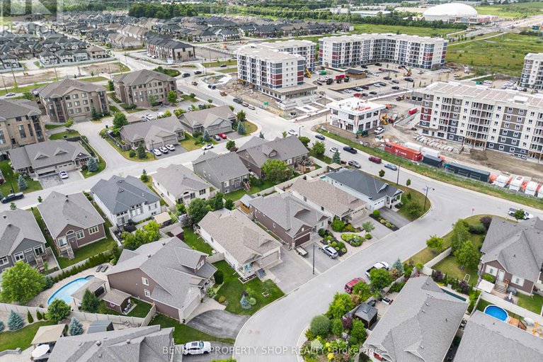 28615405/123-elfin-grove/emerald-meadowstrailwest/ottawa/ontario/K2V0B9_35