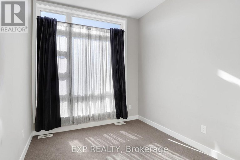 29173644/1053-lunar-glow-crescent/riverside-southgloucester-glen/ottawa/ontario/K4M0J9_30