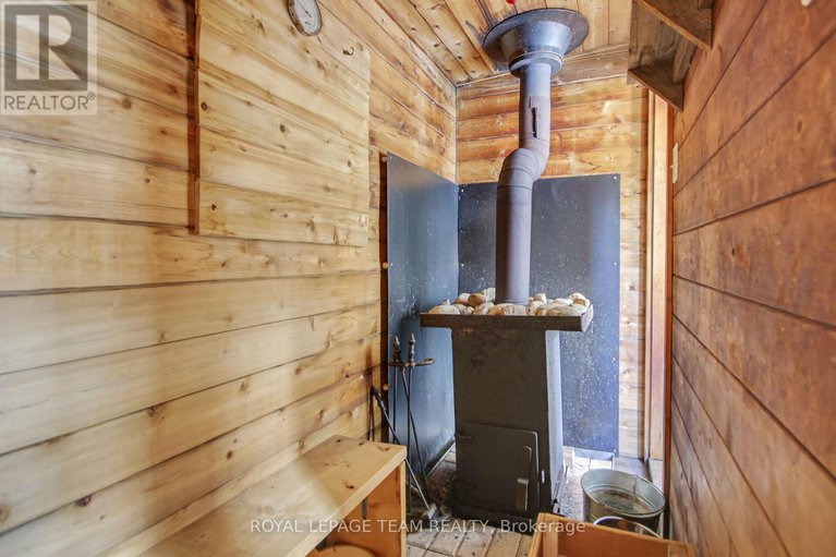 29003460/1079-christopher-drive/manotick-long-island-nicholls-island/ottawa/ontario/K4M1J2_37