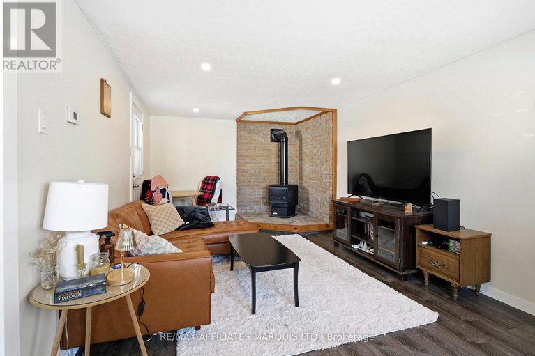 29337110/29-johnson-crescent/long-sault/south-stormont/ontario/K0C1P0_20