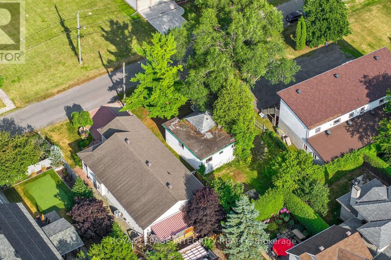 29023134/924-beauchamp-avenue/hiawatha-parkconvent-glen/ottawa/ontario/K1C3A8_27