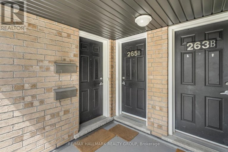 29657776/265-titanium-a-private/convent-glen-north/ottawa/ontario/K1C0A5_5