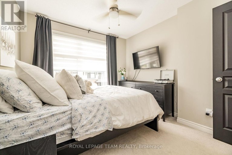 28349259/80-stockholm-private/riverside-southgloucester-glen/ottawa/ontario/K4M0G9_36