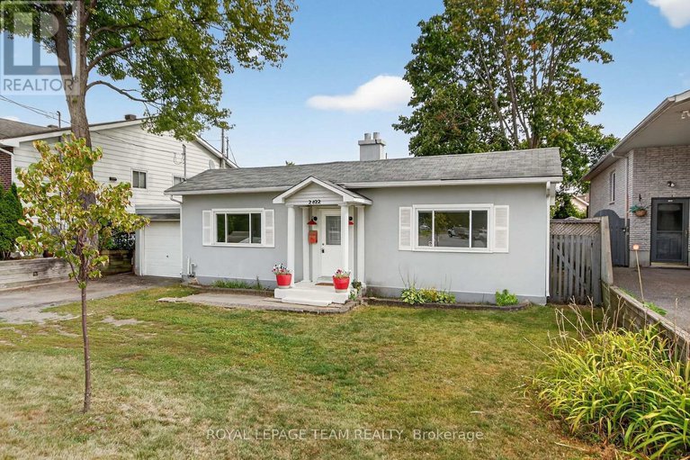 28893264/2822-richmond-road/fairfield-heights/ottawa/ontario/K2B6S5_1