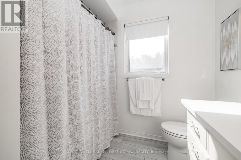 28891694/14-vistapointe-drive/barrhaven-east/ottawa/ontario/K2G6N5_28