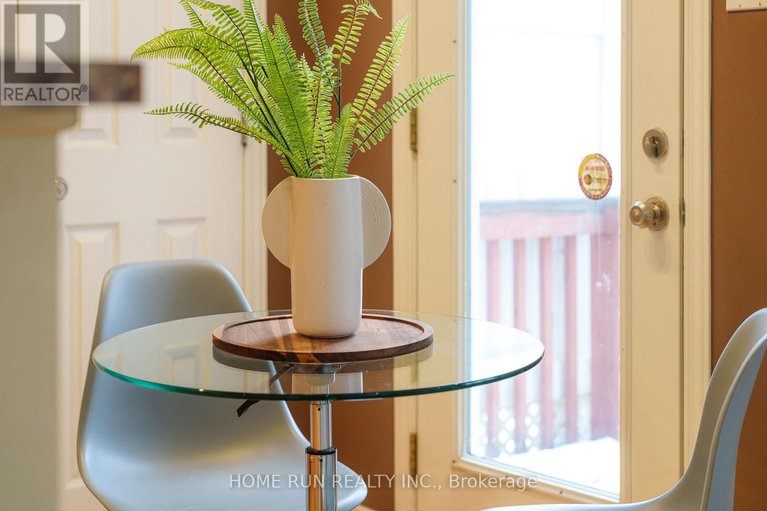 29106272/517-devonwood-circle/blossom-parkkemp-parkfindlay-creek/ottawa/ontario/K1T4E4_23