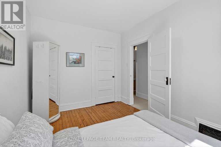 29676795/140-aylmer-avenue-sw/old-ottawa-south/ottawa/ontario/K1S2Y2_35