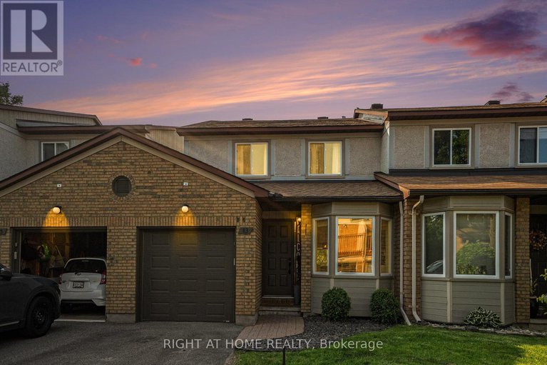 28427102/83-versailles/hunt-club-woods/ottawa/ontario/K1V0M3_1