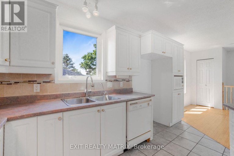 28785994/3704-pattee-road-e/champlain-twp/champlain/ontario/K6A2R2_15
