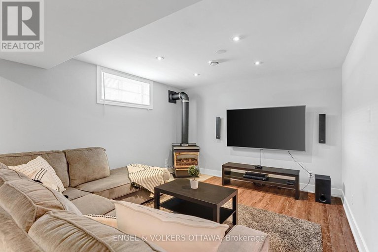 28419109/6978-aldergrove-way/greely/ottawa/ontario/K4P1A3_29