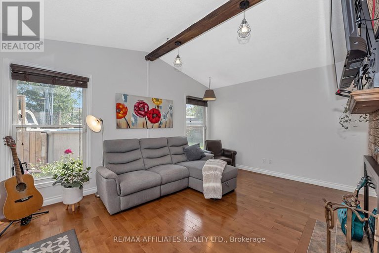 28429396/1138-ste-agathe-park/convent-glen-north/ottawa/ontario/K1C2B5_16