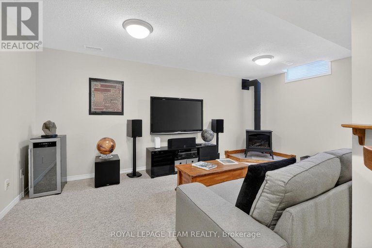 29501810/318-liard-street/stittsville-south/ottawa/ontario/K2S1J8_42