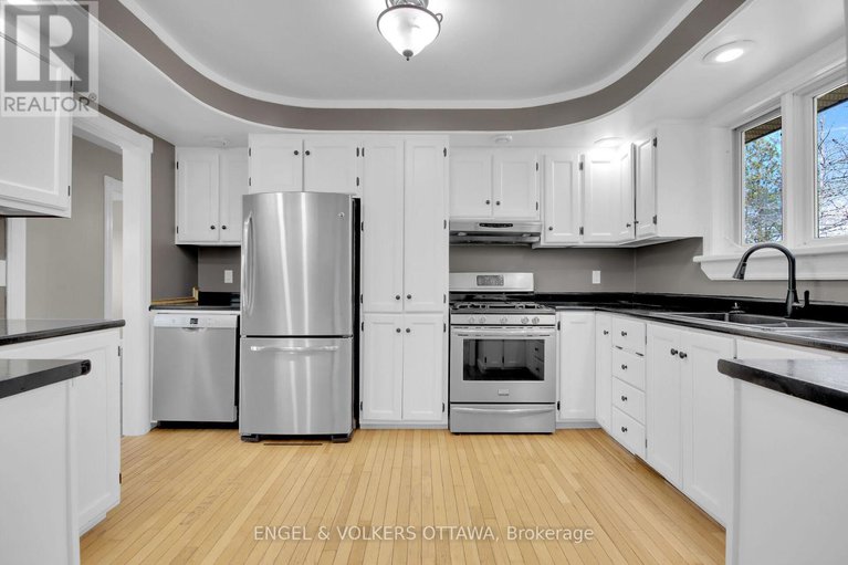 28271751/4715-kelso-street-e/augusta-twp/augusta/ontario/K0E1T0_16