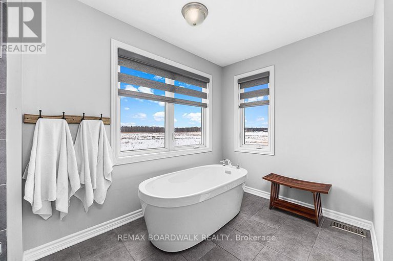 29414212/353-sweetclover-way/avalon-west/ottawa/ontario/K4A1E6_38