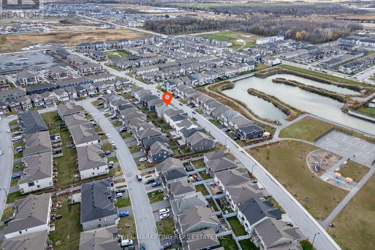 29578395/159-celestial-grove/half-moon-bay/ottawa/ontario/K2J6K6_46