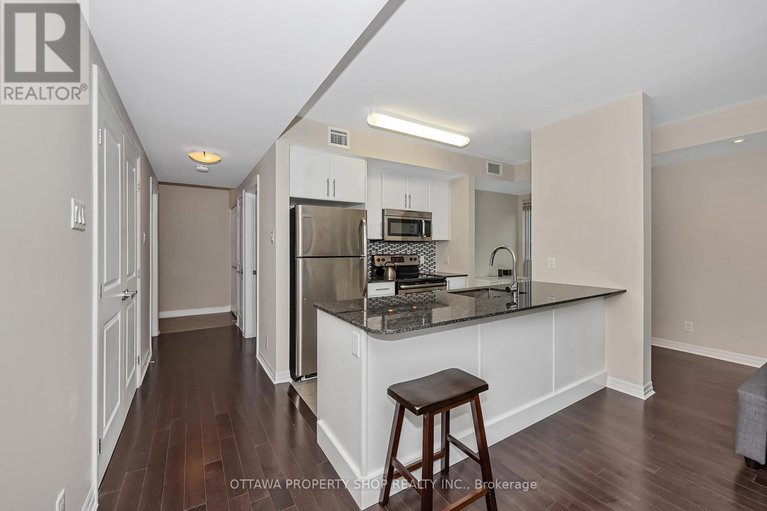 28507200/1209-242-rideau-street/sandy-hill/ottawa/ontario/K1N0B7_4