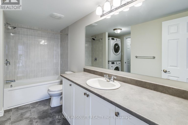 29213898/605-makwa-private/cfb-rockcliffe-and-area/ottawa/ontario/K1K5A4_17