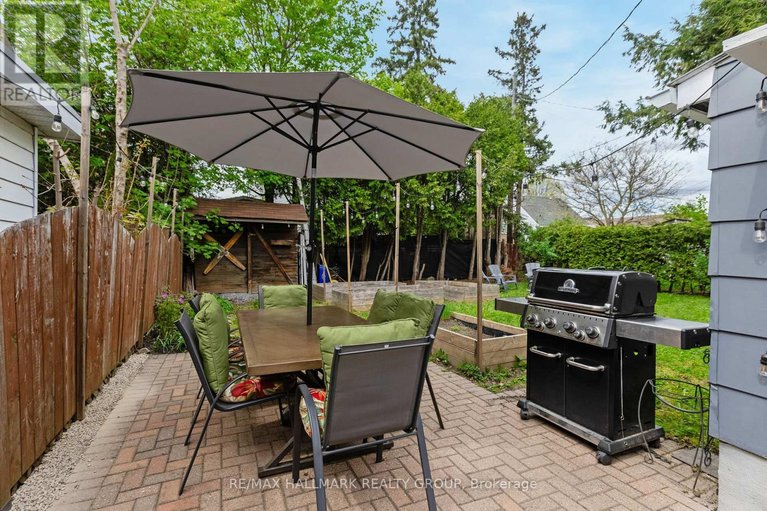 29518318/1225-foxbar-avenue/ellwood/ottawa/ontario/K1V6V4_31