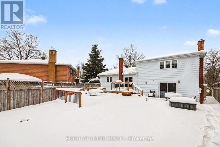 29353091/51-westpark-drive/blackburn-hamlet/ottawa/ontario/K1B3G4_29