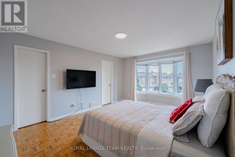 28613595/28-huntview-private/hunt-clubwestern-community/ottawa/ontario/K1V0M5_31