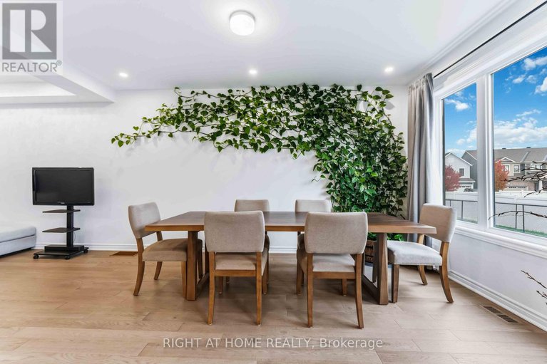 29034321/756-brittanic-road/emerald-meadowstrailwest/ottawa/ontario/K2V0R5_8