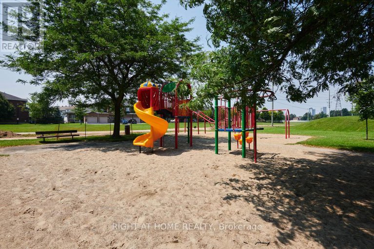28616090/92-1913-stonehenge-crescent-s/pineview/ottawa/ontario/K1B4N7_35